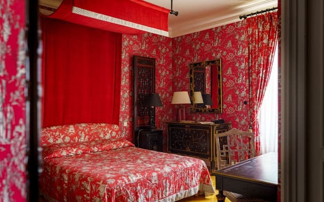 Chambre Chinoise / Romaine