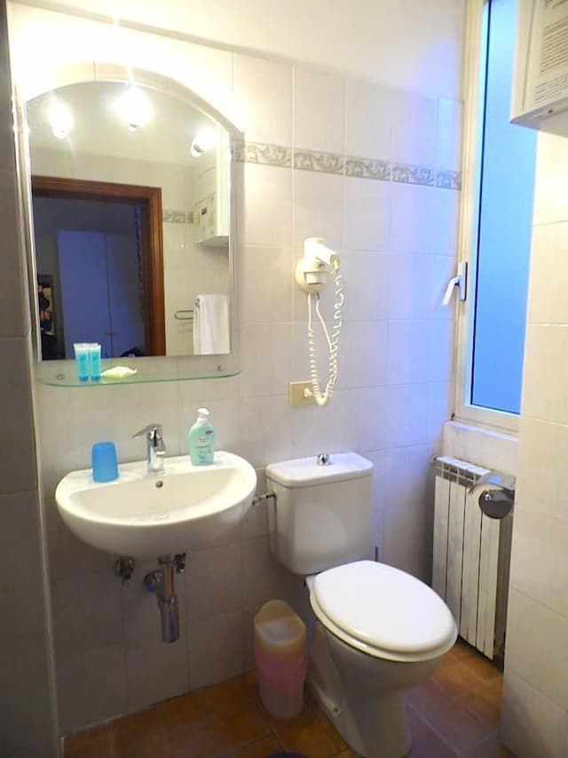 Standard Room, 1 Queen Bed
