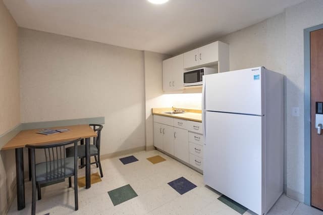 Suite, 2 Bedrooms, Kitchenette