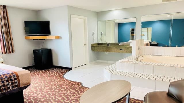 Room, 1 King Bed, Jetted Tub