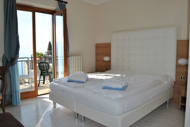 Superior Double Room, Lake View