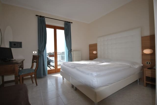 Superior Double Room, Lake View