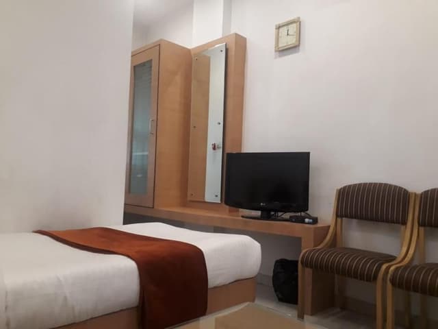 Classic Deluxe Room