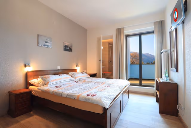 Basic Double or Twin Room, Non Smoking, Garden View