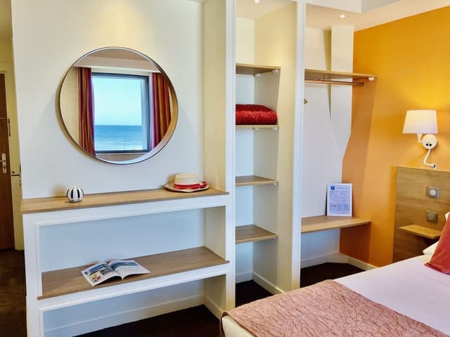 Chambre Double Supérieure, 1 grand lit, vue mer