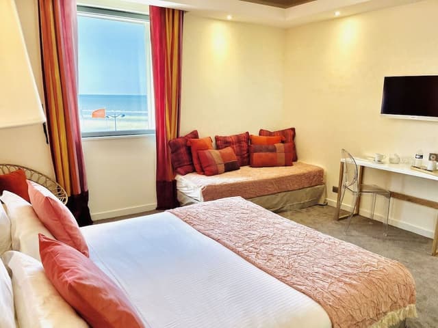 Chambre Double Supérieure, 1 grand lit, vue mer