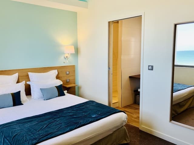 Chambre Double Supérieure, 1 grand lit, vue mer