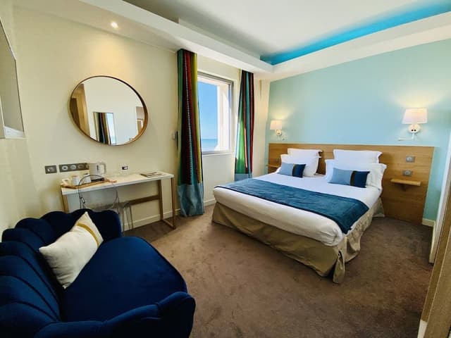 Chambre Double Supérieure, 1 grand lit, vue mer