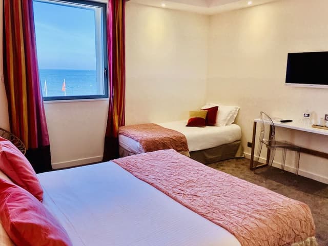 Chambre Triple Familiale, vue mer