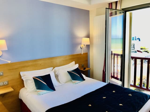 Chambre Double Supérieure, 1 grand lit, vue mer