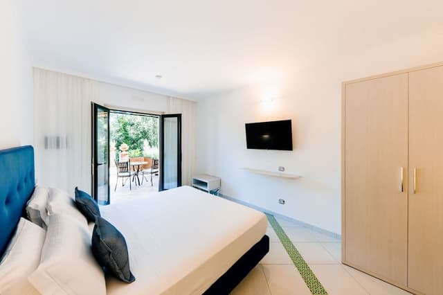 Double Room, 1 King Bed, Sea View