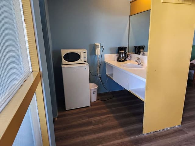 Standard Room, 1 King Bed
