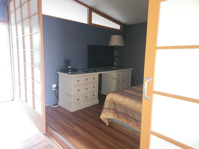 Suite (2 Queen Beds and 1 Double)