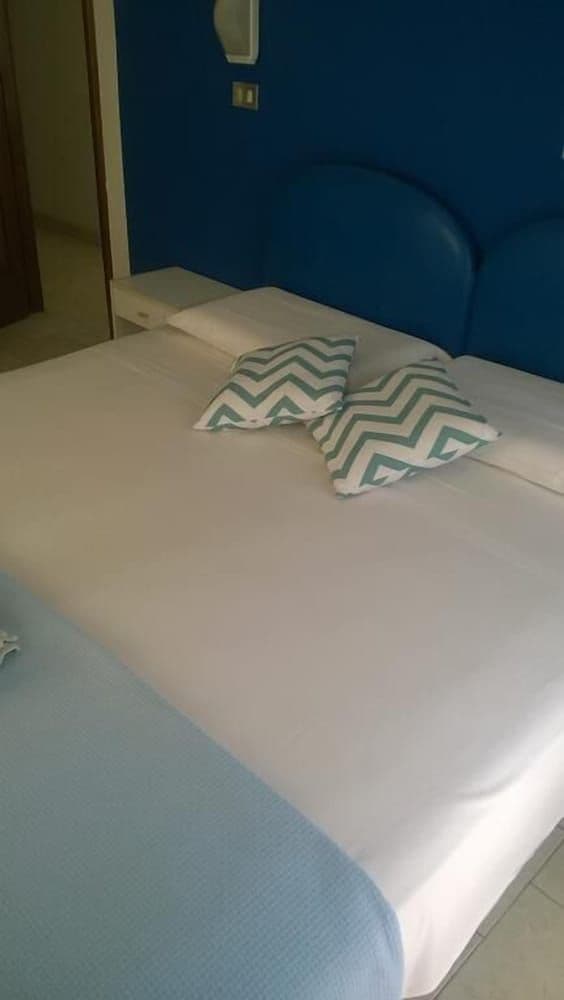 Triple Room, Balcony