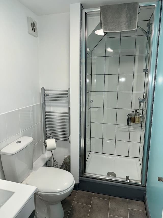 Classic Double Room, Ensuite, Partial Sea View