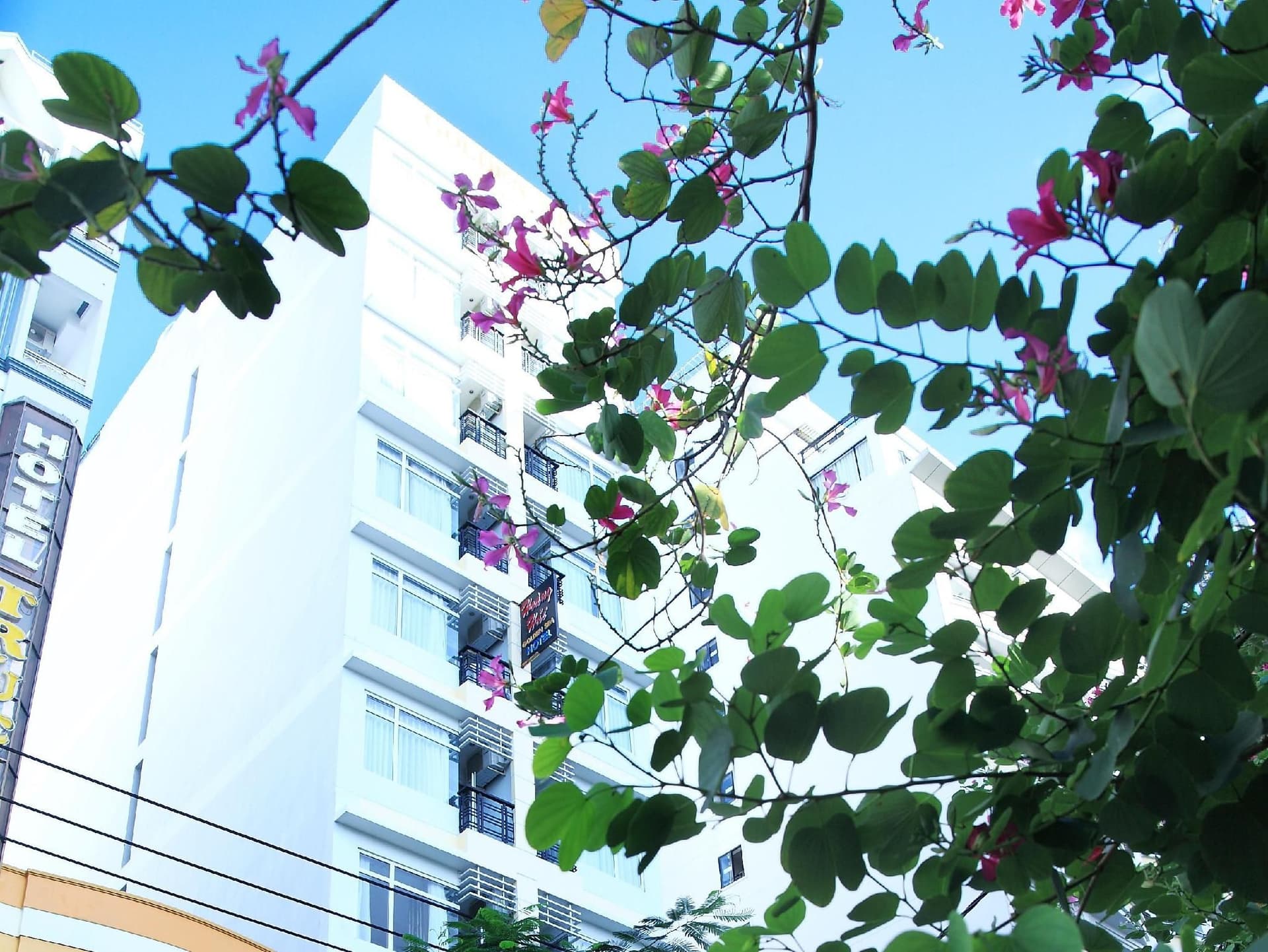 โรงแรมโกลเด้นซี นา ทรัง
