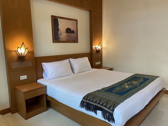 Deluxe Double Room, Pool View