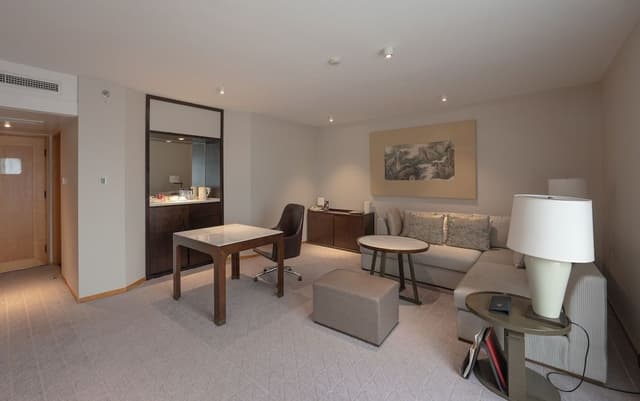 Jinling Tower Luxury Suite