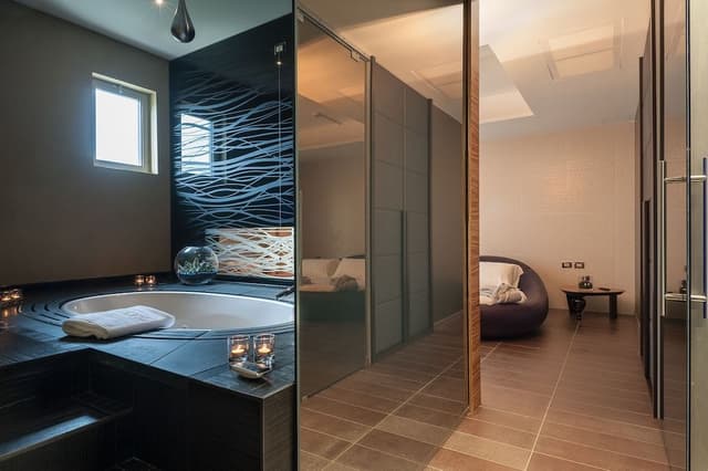 Studio Suite (Living, camera, terrazza, piano terra)