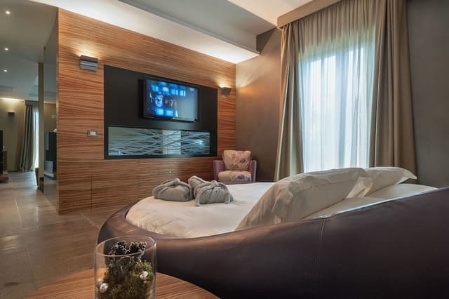 Studio Suite (Living, camera, terrazza, piano terra)