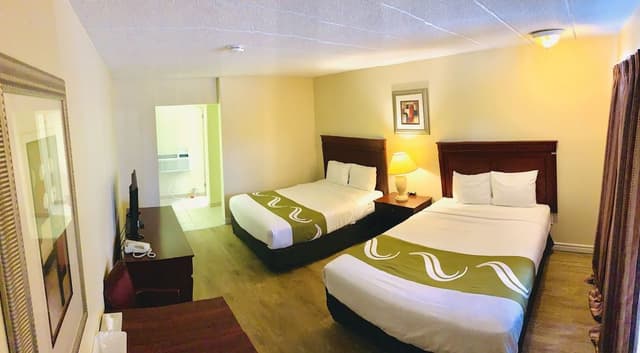 Double Room, 2 Double Beds, Microwave, Ground Floor