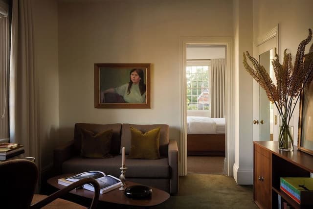 Elite Room