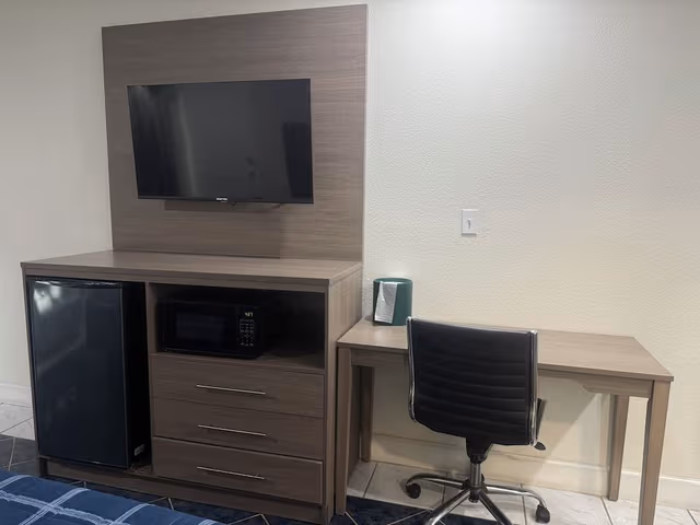 Standard Room, 1 King Bed