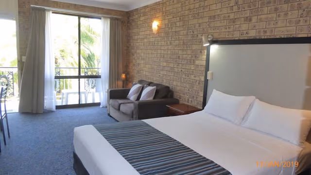 Standard Room, 1 Queen Bed