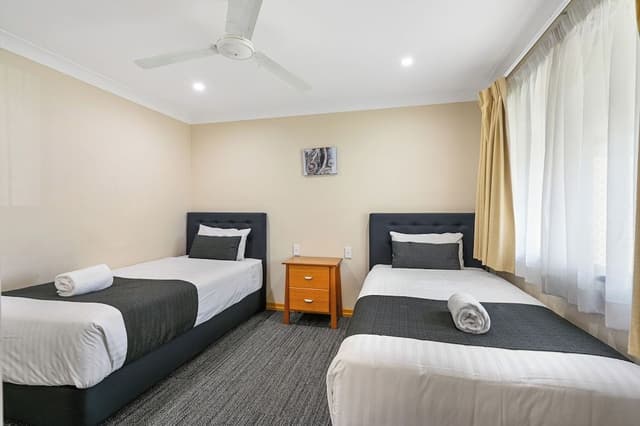 2 Bedroom Apartment with Kitchen