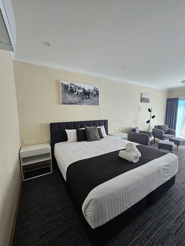 King Spa Room