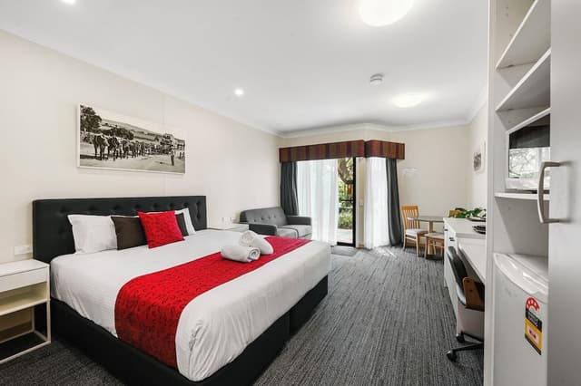 King Spa Room