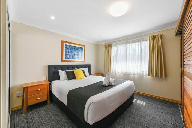 2 Bedroom Apartment with Kitchen