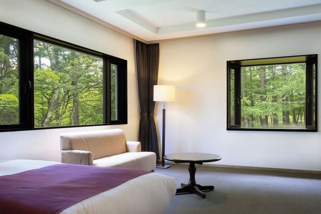 Twin Room, Non Smoking, Corner