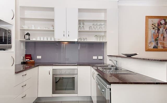 4 Bedroom Villa with Pool Access