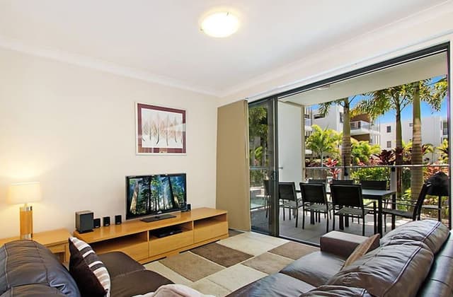 4 Bedroom Villa with Pool Access
