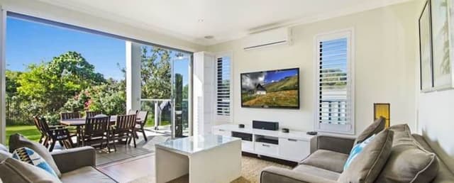 Luxury 4 Bedroom House with Private Pool