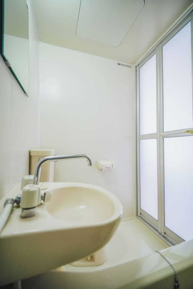 Deluxe Twin Room, 2 Twin Beds, Balcony, Partial Sea View