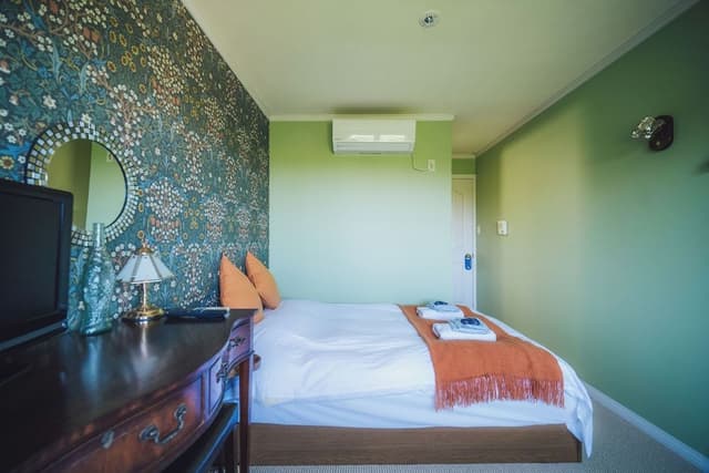 Design Room, 1 Double Bed, Partial Sea View