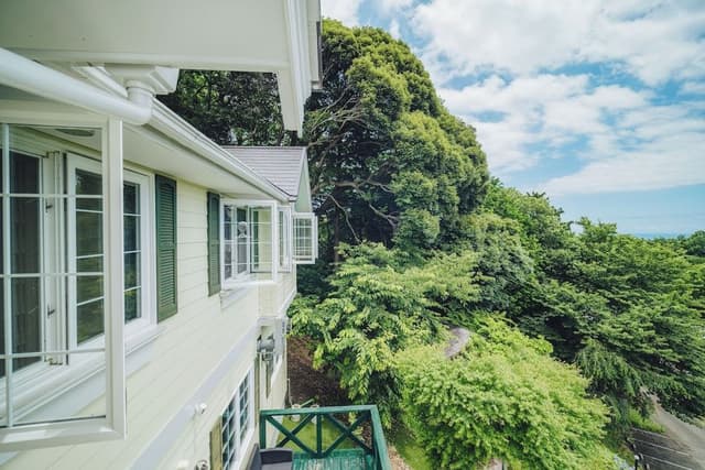 Deluxe Twin Room, 2 Twin Beds, Balcony, Partial Sea View