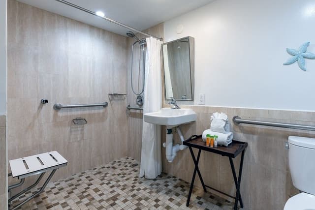 Superior Studio Suite, Pool View