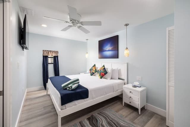 Superior Suite, 1 King Bed with Sofa bed, City View