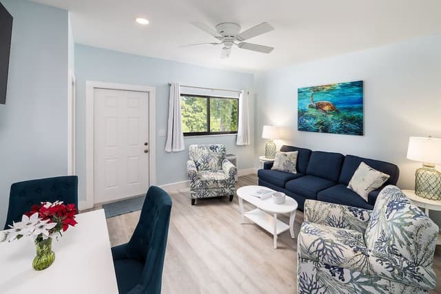 Superior Suite, 1 King Bed with Sofa bed, City View
