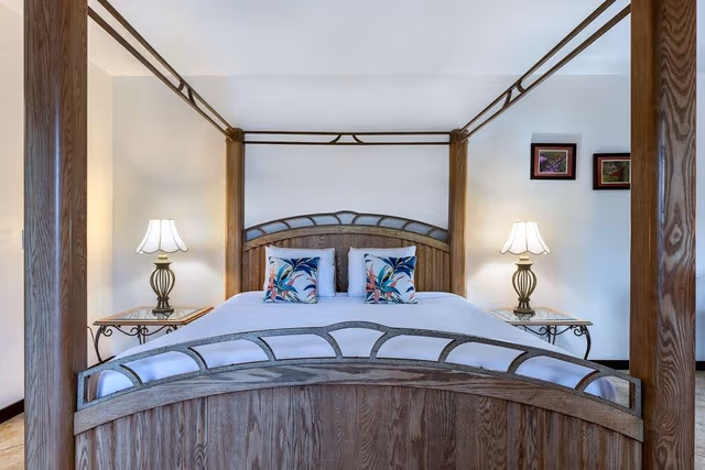 Superior Suite, Pool View