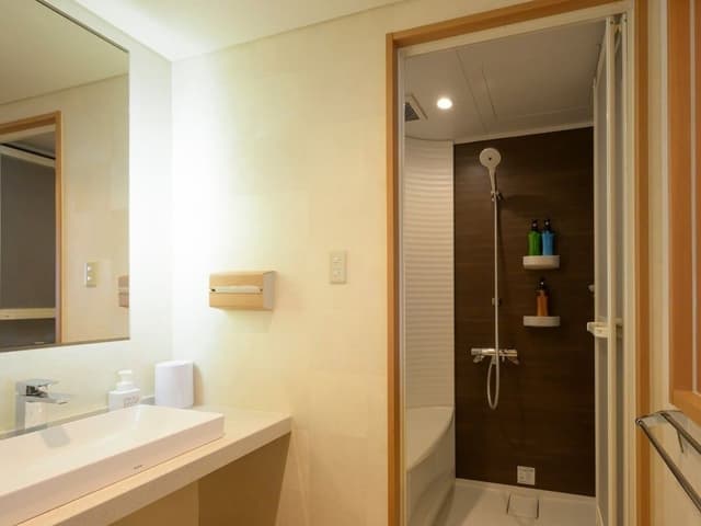 Superior Japanese-Style Room with Beds & Shower room, Non Smoking