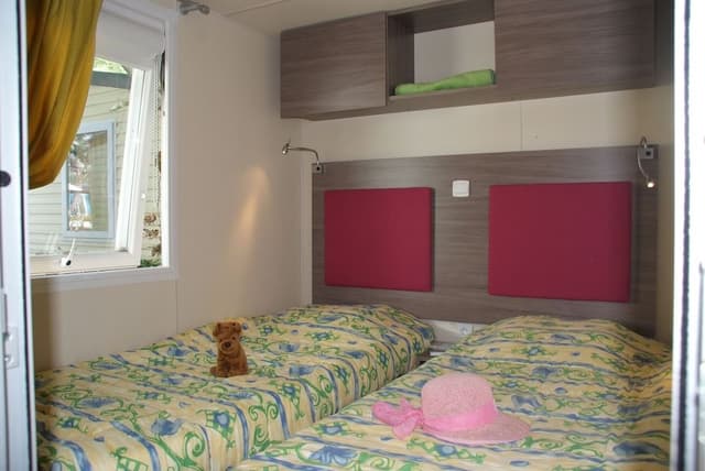 Mobile Home, 3 Bedrooms (Bahamas)