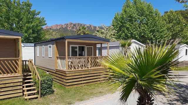 Mobile Home, 2 Bedrooms