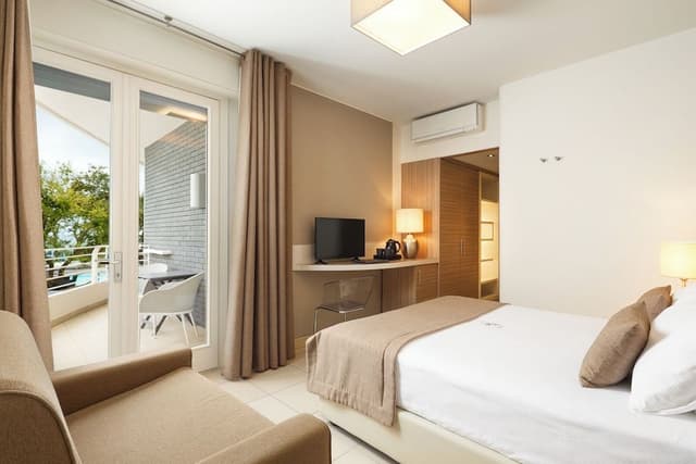 Classic Triple Room, Ocean View