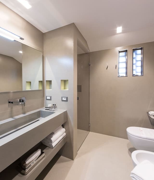 Deluxe Suite, Partial Sea View