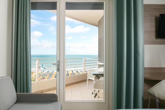 Classic Triple Room, Ocean View