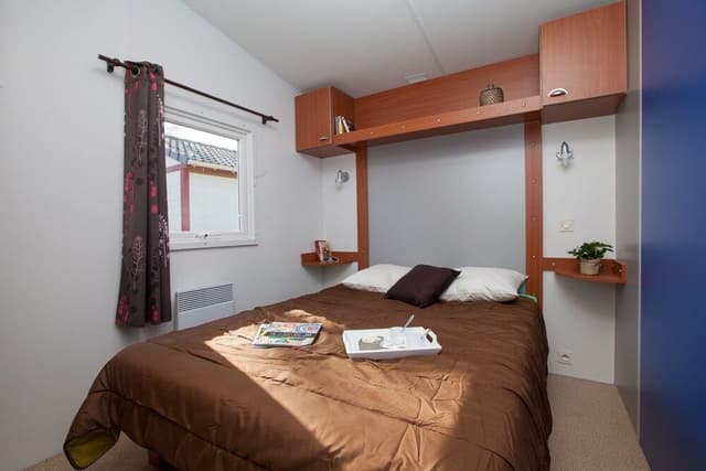 Mobile Home, 3 Bedrooms (Privilège TV, 2581524)